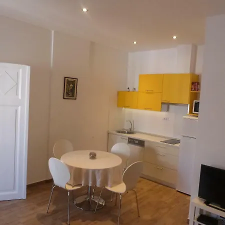 Appartamento Ema Lu *